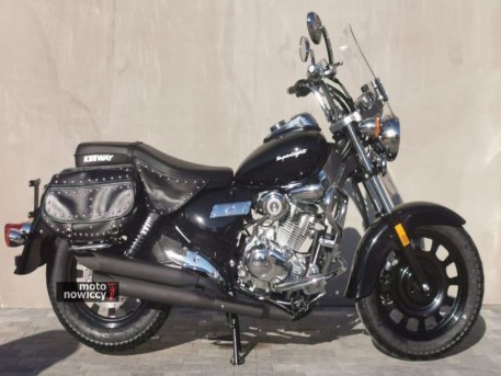 KEEWAY SUPERLIGHT motocykl 125 czarny z sakwami 2023