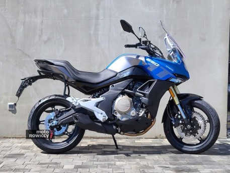 CF MOTO MT 650 motocykl niebieski NOWA WERSJA 2023